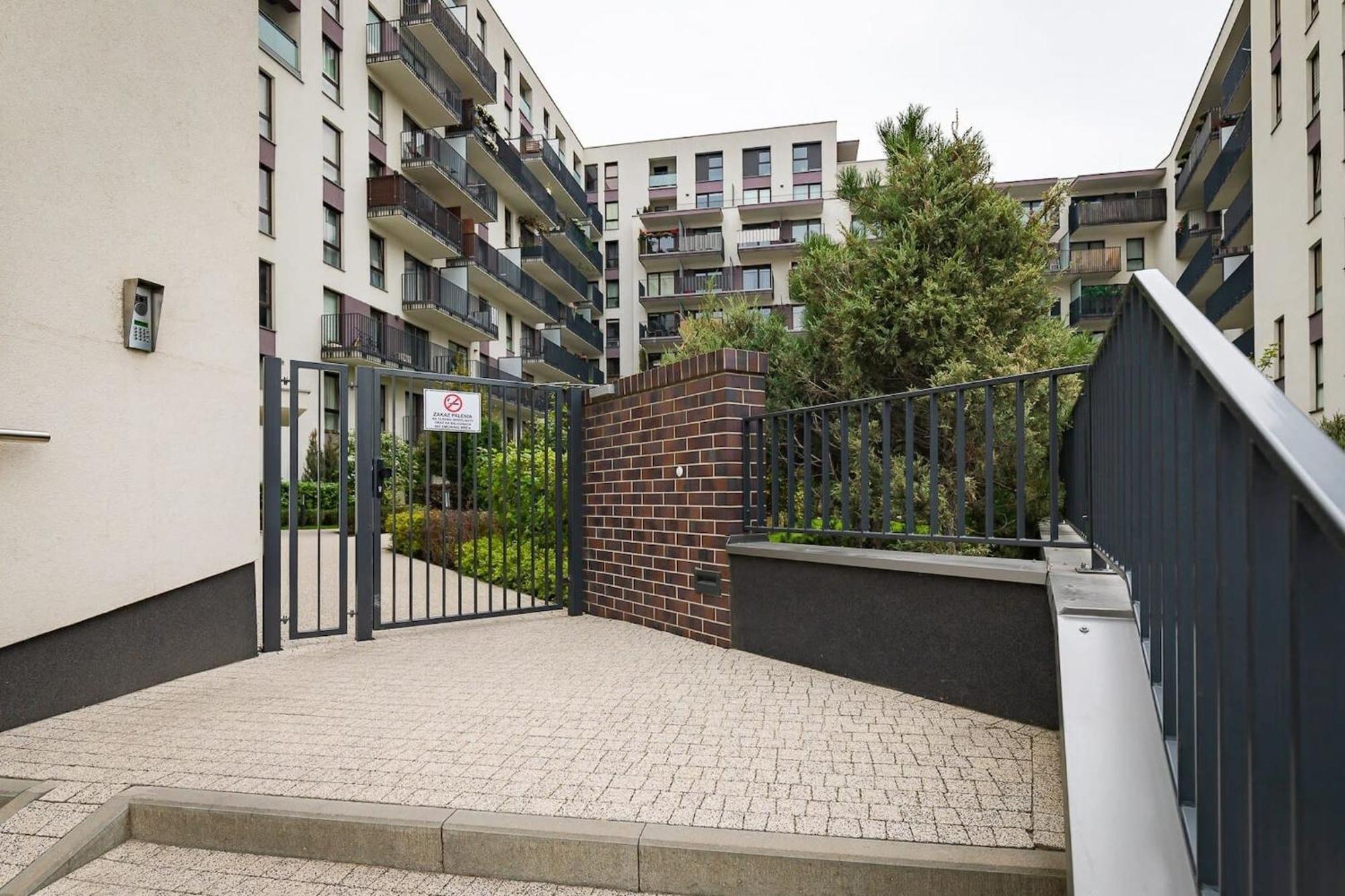 Burakowska 16 - Modern Apartment With Balcony Noclegi Renters Varsovia Exterior foto